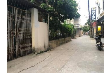 Cực rẻ hiếm! 150m2 đất phố Đình Thôn, xây khách sạn, căn hộ, ôtô tránh.