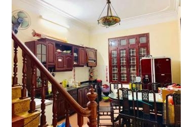 Bán nhà khu VIP Nguyên Hồng 50m2*5 Tầng, MT4.5m, gara ô tô, Giá 8.9 tỷ.