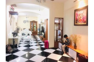 Bán nhà ngõ 106 Hoàng Quốc Việt, 80m, 3 tầng, mặt tiền 6.1m, giá 9.7 tỷ