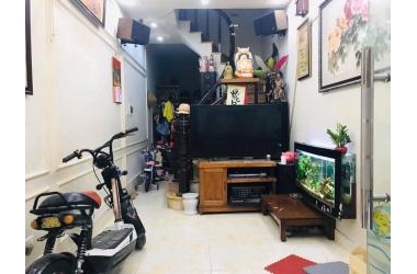 Bán nhà Ngã Tư Sở 70m2x4T, MT: 4.2m, giá: 3.8 tỷ
