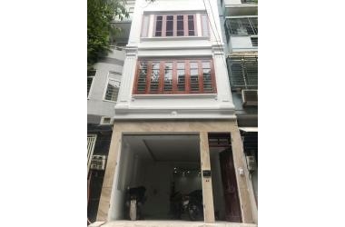 Bán gấp nhà phố Xuân La : Dt 80m2 , gara oto , có vỉa hè chỉ 9,5 tỷ