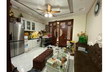 Lạc Trung,Gara, Phân lô, đẳng cấp Châu Âu, 42m, 5 tầng