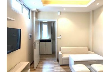 Cực Hiếm Mặt Phố Hồ Trúc Bạch KD Homestay 110m2, 9 tầng, mt 4.2m, giá 44 tỷ