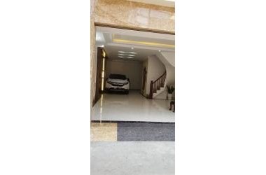Bán nhà Nguyễn Khang 65m2 x 6Tầng, Thang Máy, Kinh Doanh, Giá 13.5 Tỷ
