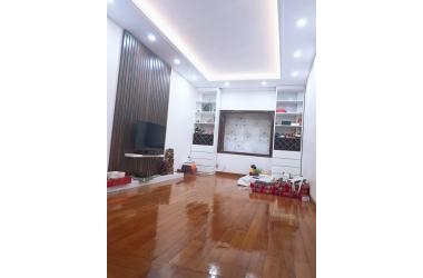 Cực hiếm, Nhỉnh 6tỷ nhà Thái Thịnh, Đống Đa 52m2, 2 thoáng, ôtô 10m