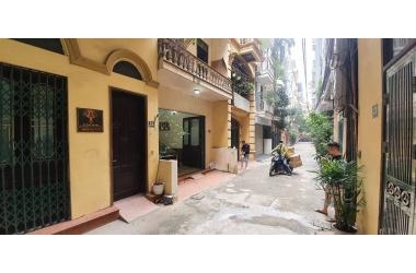PHÂN LÔ ÔTÔ VÀO NHÀ 210 HOÀNG QUỐC VIỆT, CẦU GIẤY 60M2x3T GIÁ 6.5 TỶ, LH: 0842063837.