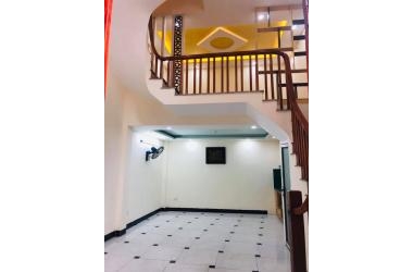 Nhà Hà Đông, 40m2,5 tầng,nhà đẹp ở ngay, ngõ rộng,nhỉnh 2 tỷ.