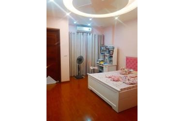 Cực gấp,bán nhà Đông Tác, Đống Đa, 43mx5T,lô góc hơn 4 tỷ