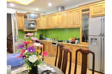 Bán nhà Cầu Giấy phân lô_Ôtô đỗ cửa_Ngõ thông_Nhà đẹp ở ngay_Giá nhỉnh 4tỷ