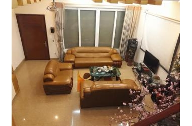 Bán nhà Hoàng Quốc Việt, LÔ GÓC 46m2 x 5 Tầng, MT4m, ÔTÔ 4.7 TỶ