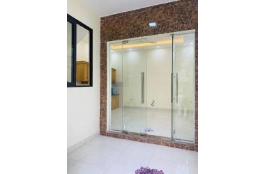 NHÀ ĐẸP PHỐ GIÁP BÁT, HOÀNG MAI 30M2x5T GIÁ 2.65 TỶ, LH: 0842063837.