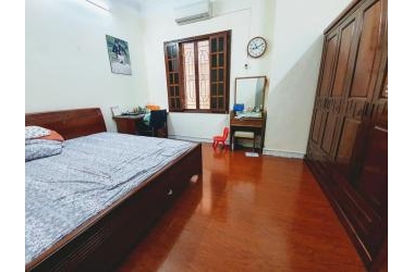 Hiếm, Nhỉnh 3 tỷ Nhà Phương Mai, 45mxMT4m, Lô góc, ô tô 15m