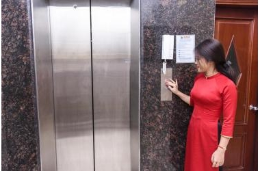 Bán Khách Sạn 3 SAO Hoàng Quốc Việt, 99M2, THANG MÁY, 21 Phòng, 22Tỷ