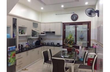 Bán nhà Lê Trọng Tấn, 49m*3t, mt 4m, oto đỗ cửa vào nhà, 4 tỷ 5.