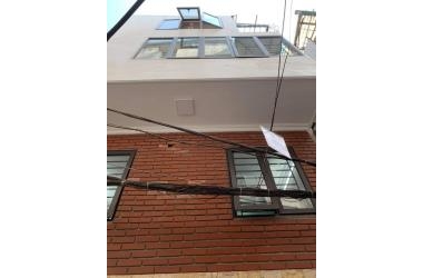 Chỉ 1,98 tỷ có nhà 4 tầng ô tô đỗ cửa trung tâm quận Hai Bà Trưng