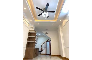 Bán nhà đẹp xây mới phố Ô Cách _ Long Biên- HN giá rẻ