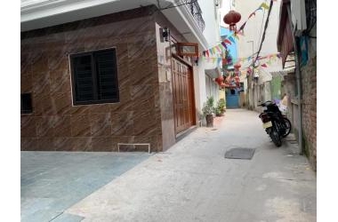 Bán nhà xây mới 5 tầng cực đẹp tại tổ 3 Thạch Bàn, còn duy nhất một căn trong lô 10 căn