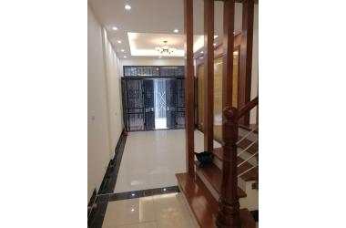nhà phân lô 42m xây 5 tầng, sổ đỏ, ngõ thông các hướng