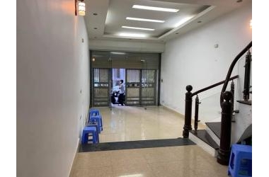 Chính chủ bán gấp nhà phân lô Trung Kính, Cầu Giấy, 45m2 6T, MT4.2m, gara ô tô, giá 10tỷ8