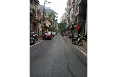 Ô tô vào nhà, bán đất tặng nhà Lạc Trung, 65m, nhỉnh 4 tỷ
