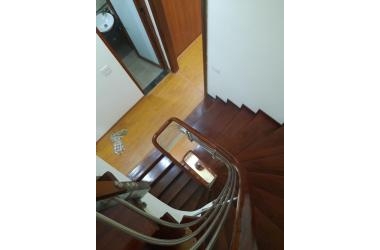 BÁN NHÀ NGÕ DỊCH VỌNG, CẦU GIẤY, 43M2, 5t, MT 4.25M, GIÁ 4tỷ8. LH Sơn 0984994677