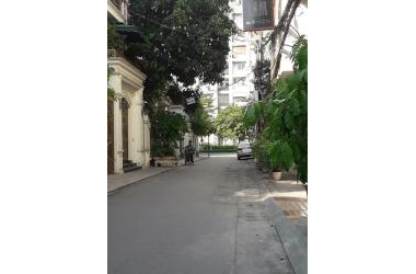 Bán nhà,khu phân lô TTCS 187 trung kính 60m. 11.5ti.lh 0913781956