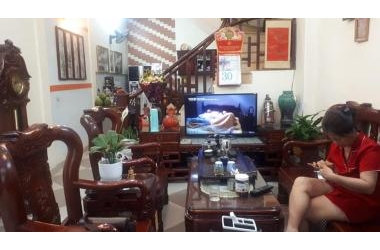 Nhà Đại Từ, Linh Đàm, 52m, 5 tầng, oto đỗ cổng, an sinh tuyệt vời, 3 tỷ 6