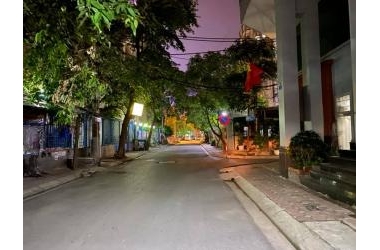 Phân Lô! Ô tô tránh! Bán nhà Huỳnh Thúc Kháng 50m, mặt tiền 4m