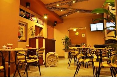 9 tỷ! Có nhà mặt phố Nguyên Hồng! Vỉa Hè! Kinh Doanh Cực Đỉnh