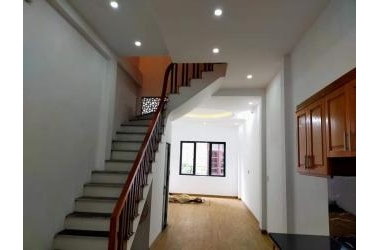 Bán nhà mới Khương Đình 5 tầng 42m2, Mặt ngõ oto, Giá 3.65 tỷ