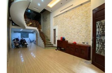 bán nhà ngõ 699 Vũ Tông Phan,40m,5 tầng sổ đỏ,, 2,6 tỷ,ngõ thoáng,