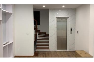 6 Tầng! Thang Máy! Nhà Đẹp ở luôn phố Nguyễn Chí Thanh. Ô tô gần nhà