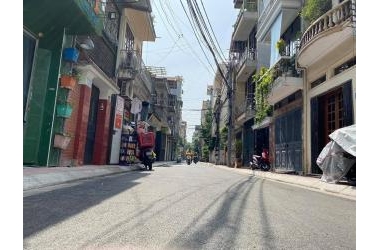 Bán nhà Hoàng Đạo Thành LÔ GÓC VỈA HÈ 72m2 chỉ hơn 6 tỷ 0903409888