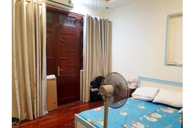 Bán Nhà Tôn Đức Thắng, Đống Đa 50m, 5 Tầng, MT 4.5m, Ô Tô Đỗ Cửa, Kinh Doanh, Chỉ 5.3 Tỷ.