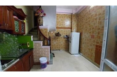 Bán nhà Trần Khát Chân 6 tầng, ô tô đỗ cửa giá rẻ giật mình 1.75 tỷ