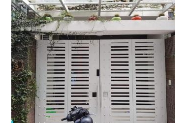 Diện tích 30m KHUNG BÊ TÔNG 3 tầng , chắc chắn PHỐ NGỌC HÀ 2.6 TỶ