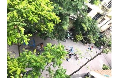 BÁN NHÀ TÔN ĐỨC THẮNG NGÕ TRƯỚC NHÀ 10M SÂN CHƠI 3.2 TỶ