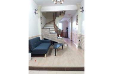 Bán Nhà Đội Cấn, Ba Đình 40m, 5 Tầng, Ô Tô Đỗ Cửa, Kinh Doanh, Chỉ 4.8 Tỷ.