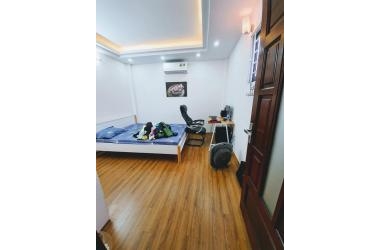 HẠ SỐC 200TRIỆU, BÁN NHANH NHÀ PHẠM NGỌC THẠCH 40M2X5T