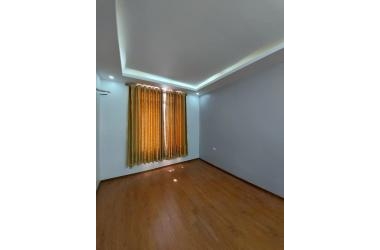 Bán Nhà Hoàng Hoa Thám, 35m2 x 5 tầng, nhà đẹp, ngõ rộng nông, chỉ 2.3 tỷ, 0979094250