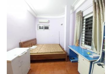 Bán nhà chính chủ  Nguyễn Khánh Toàn lô góc 35m, 5 tầng, mt  5.7m, giá  3.8 tỷ