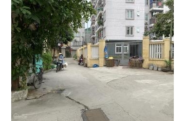 Chính chủ bán gấp mảnh đất 50m2, MT 5m ngõ 84 Đàm Quang Trung - Long Biên - HN ô tô 16 chỗ vào đất