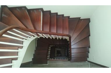 Hiếm, Ngọc Thụy 45m2 , 4 Tầng , MT 4.3m, giá chỉ 3 tỷ tặng toàn bộ nội thất xịn