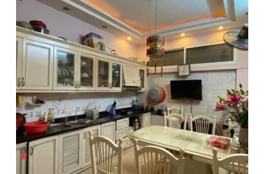 Bán Nhà Hoàng Cầu, Đống Đa 50m, 5 Tầng, 2 Mặt Thoáng, 15m Ra Phố, Giá 5.2 Tỷ.