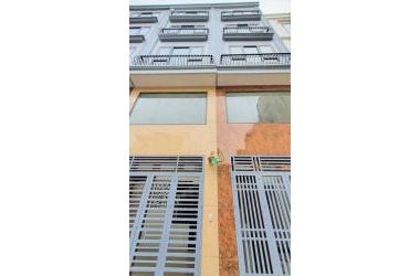NHÀ LÊ VĂN LƯƠNG-ÔTÔ ĐỖ CỬA-MỚI-40M2*5T-GIÁ 4.3 TỶ