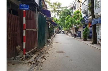 Bán nhà ngõ 521 Trương Định - Tương Mai - Hoàng Mai nhà ngõ đẹp ô tô đỗ cửa, diện tích 42m2 mặt tiền 7m 4 tầng nhà đẹp khu vực an sinh tốt.