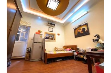 Bán nhà Hoàng Quốc Việt 52m2 x 5 tầng ÔTÔ, chỉ 4.7 TỶ!