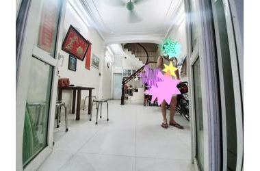 Chính chủ bán nhà mặt ngõ 323.Trần Đại Nghĩa 30m2x5T - MT 4m, giá 3.1 tỷ Hai Bà Trưng MẶT NGÕ THÔNG Ô TÔ TRÁNH - KINH DOANH