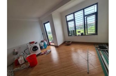 Bán nhà Nguyễn Văn Linh, 47M, 5 tầng , mặt tiền 4.8m , giá 4.1 tỷ có thương lượng