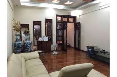 Bán nhà Lạc Long Quân 2 bước chạm Tây Hồ:28m, 5 tầng, mặt tiền 2.7m. giá 2.95ty